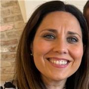 Insegnante offre ripetizioni in Economia aziendale, diritto, economia politica, matematica